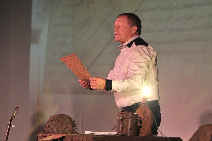 В Майкопе показали поэтический спектакль «В пылающий адрес войны…»
