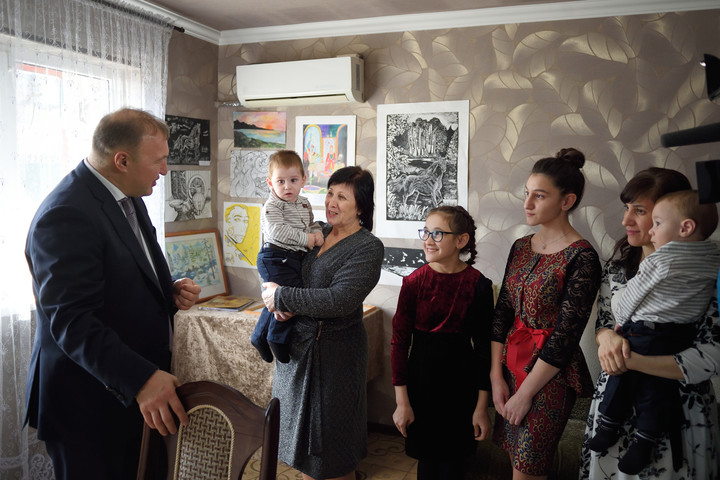 Глава Адыгеи Мурат Кумпилов побывал в многодетной семье в Адыгейске