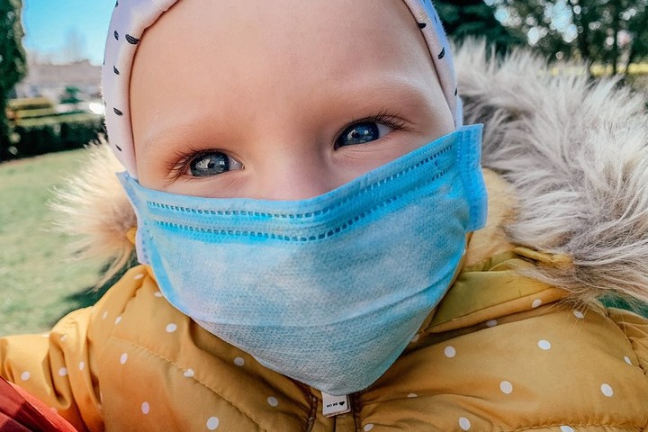 Россиянам советуют носить маски и после пандемии коронавируса