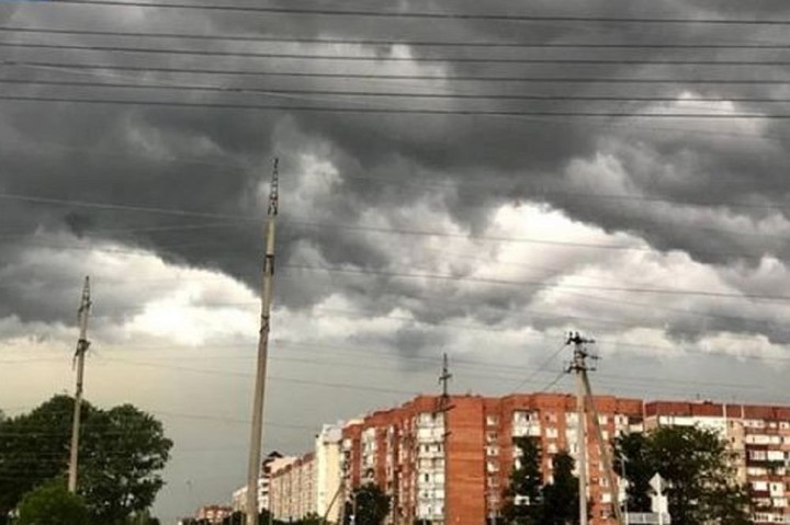 МЧС Адыгеи объявило экстренное предупреждение из-за ливней с градом