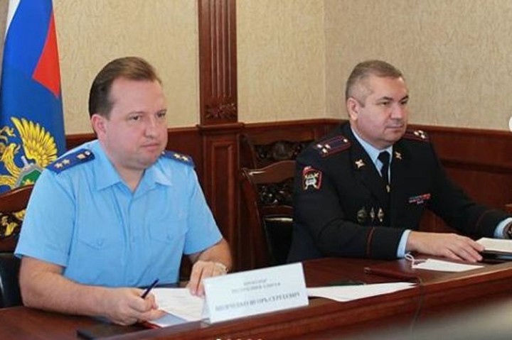 Прокурор Адыгеи и начальник ГИБДД республики провели приём граждан
