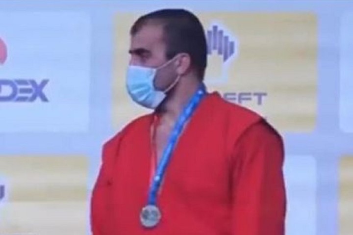 Мурат Кумпилов поздравил Бислана Надюкова с серебром чемпионата мира