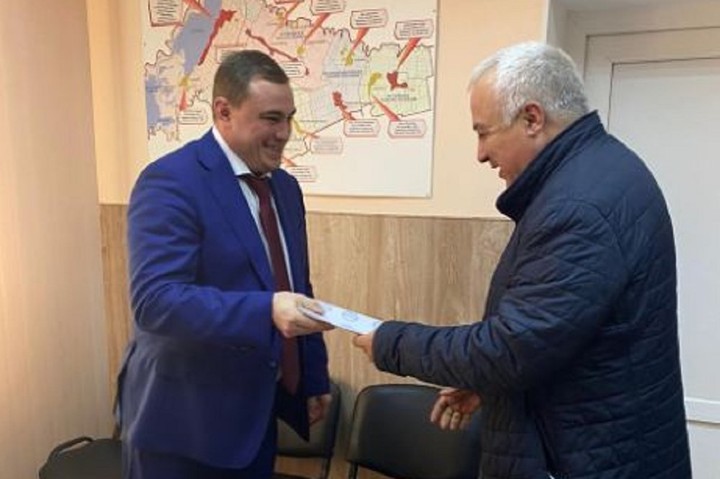 Депутаты Красногвардейского района оказывают помощь больнице