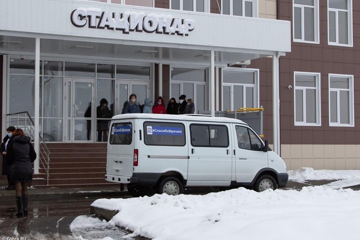 Депутат передал машину Гиагинской центральной районной больнице