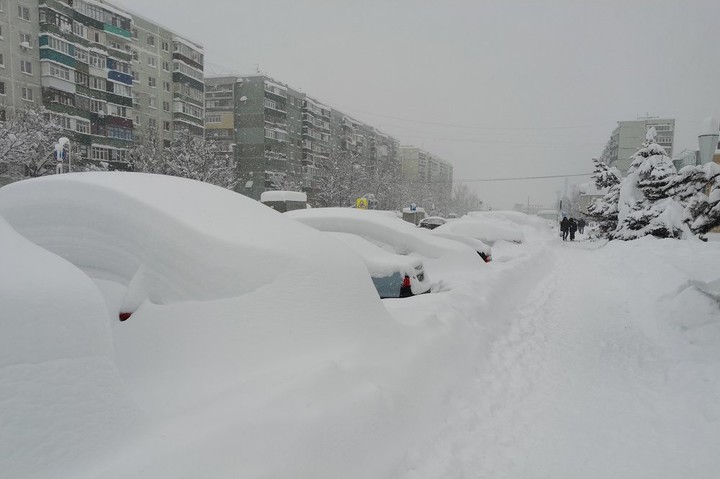 Глава Адыгеи рассказал о мерах, принимаемых из-за аномального снегопада