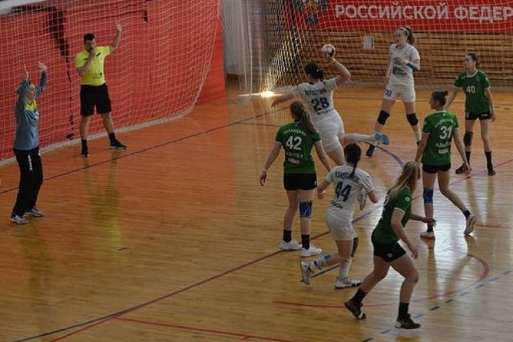 Молодёжка гандбольного АГУ-«Адыиф» одержала восемь побед подряд
