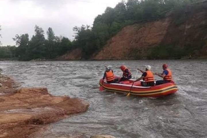 В Адыгее 20-й день ищут унесенного течением реки Белой туриста