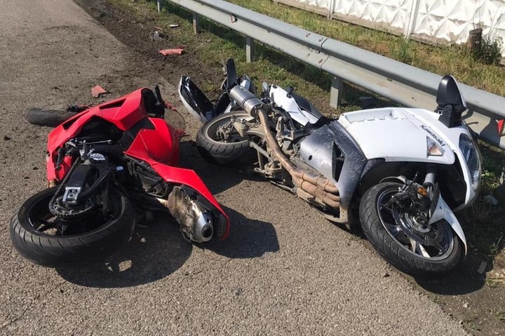На трассе возле Адыгейска столкнулись два мотоциклиста из Краснодара