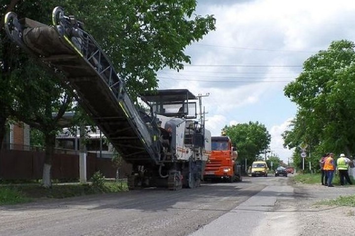 В столице Адыгеи начали ремонт дорожного полотна на улице Новой