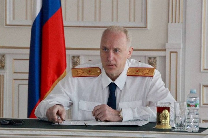 Глава СК России провел прием граждан по вопросам получения зарплаты