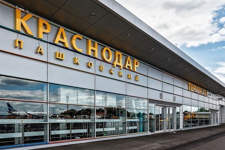 Аэропорт Пашковский  Краснодара закрыт из-за снегопада