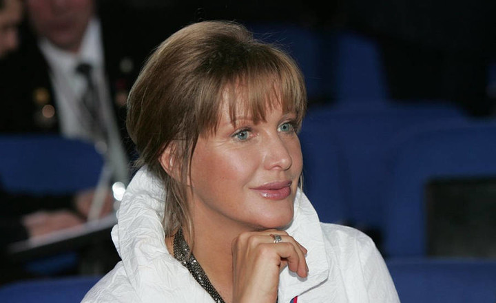 Звезды: Елену Проклову выписали из больницы после инсульта