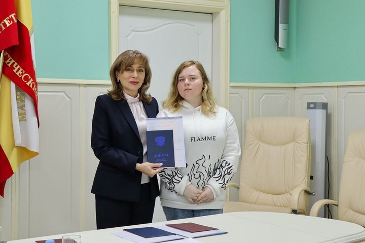 В МГТУ вручили дипломы выпускникам Донецкого технического университета