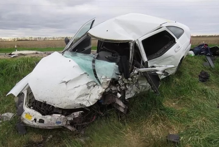 На Кубани, под Белореченском, в лобовом ДТП погиб 19-летний водитель «Лады Приоры»