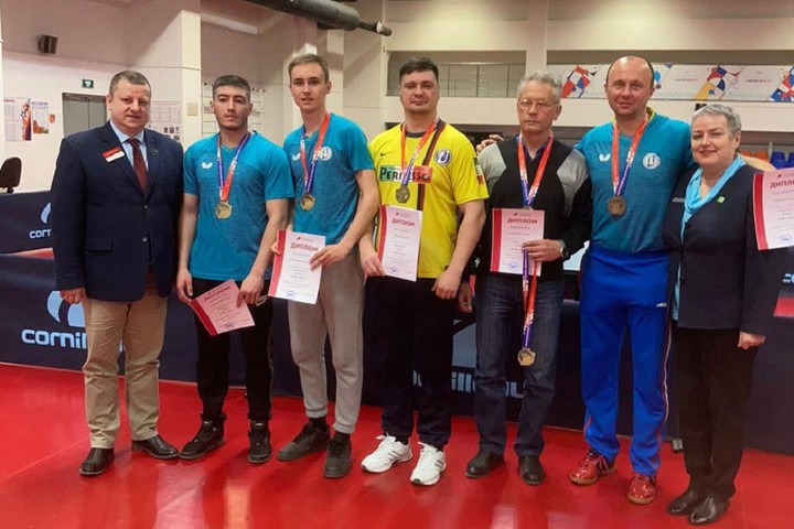 Команда АГУ выиграла бронзу мужской Суперлиги по настольному теннису