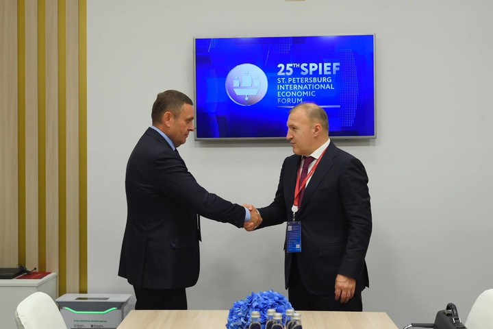 Кабмин Адыгеи и «Озон Адыгея» подписали соглашение в рамках ПМЭФ-2022