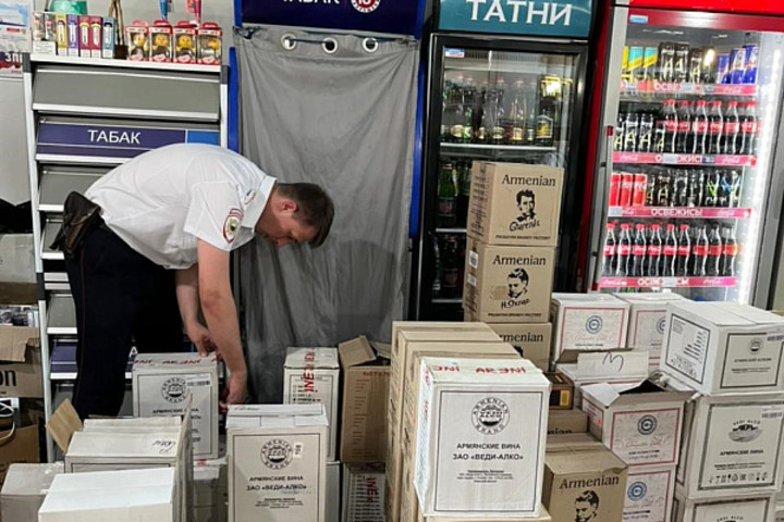 В Сочи правоохранители  изъяли более 12 тысяч литров алкоголя