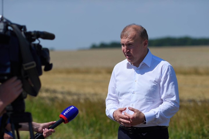 Кумпилов поручил оперативно информировать фермеров о мерах господдержки