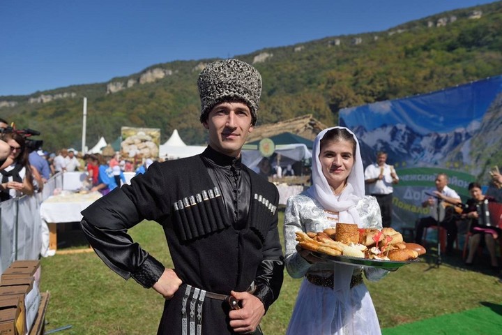 Мурат Кумпилов рассказал о программе проведения фестиваля адыгейского сыра