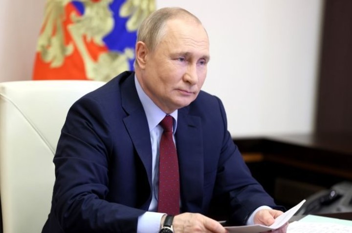 Президент Путин дал старт движению по участкам магистралей М-12 и М-5