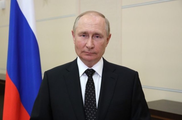 Президент Путин поздравил жителей Адыгеи, КБР и КЧР со 100-летием регионов