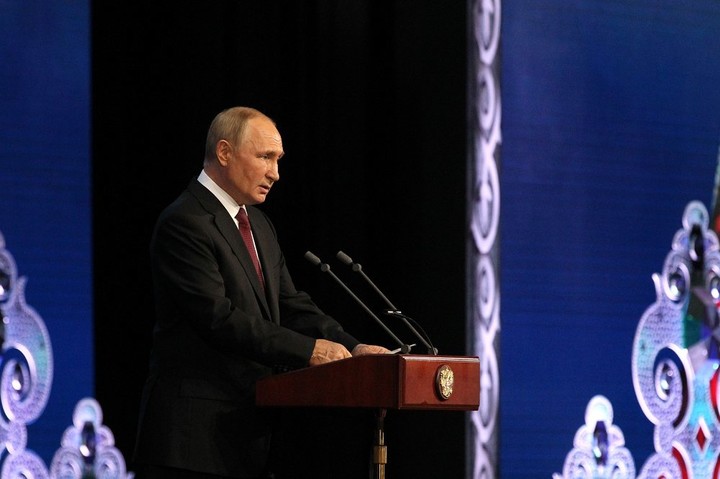 Путин пожелал жителям Адыгеи, КБР и КЧР здоровья и благополучия 