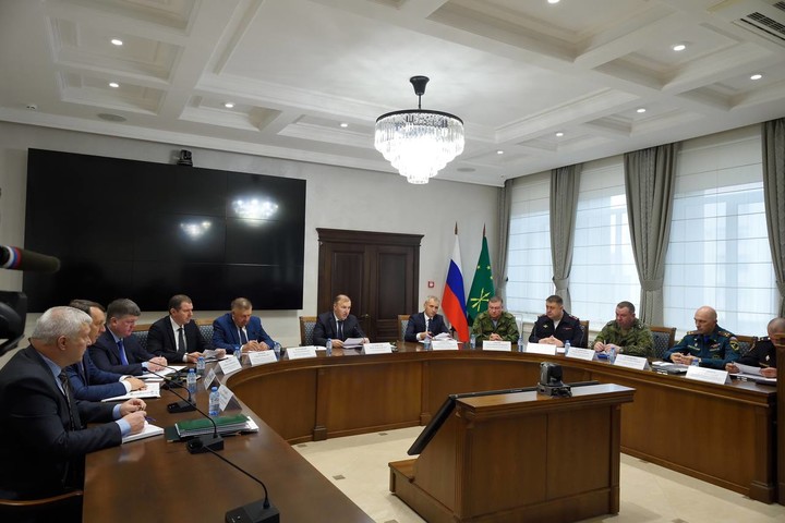 Глава Адыгеи Мурат Кумпилов провел заседание оперативного штаба