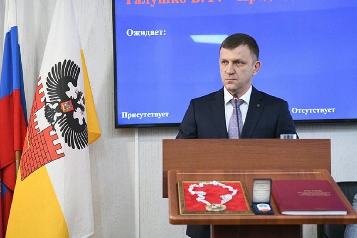 В Краснодаре вступил в должность новый мэр краевой столицы Евгений Наумов 