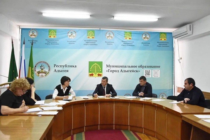 В Адыгейске обсудили развитие деятельности коммунальных организаций