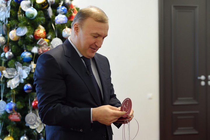 В Адыгее продолжается всероссийская новогодняя акция «Ёлка желаний» 