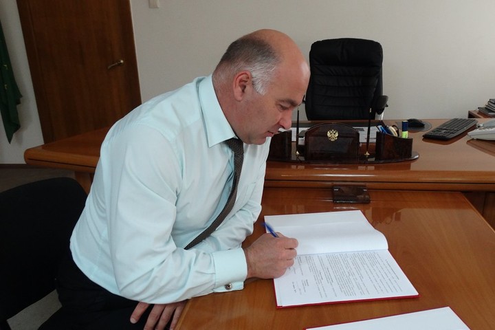 Депутаты горсовета Адыгейска избрали мэром города Азамата Хачмамука