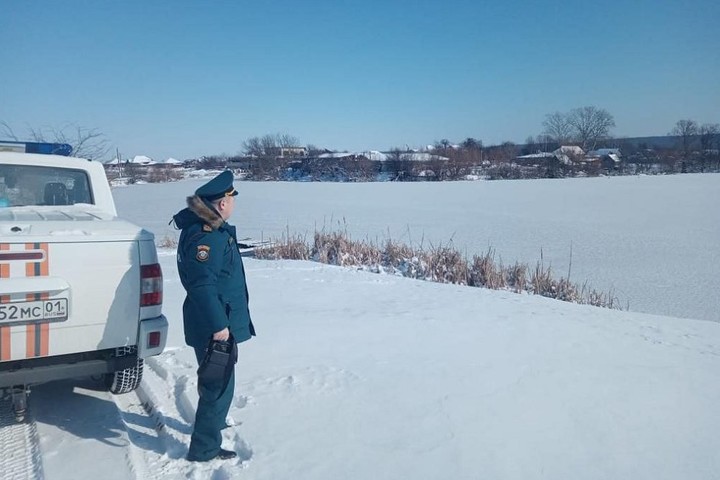 В Адыгее продолжается мониторинг мест выхода людей на лед на водоемах