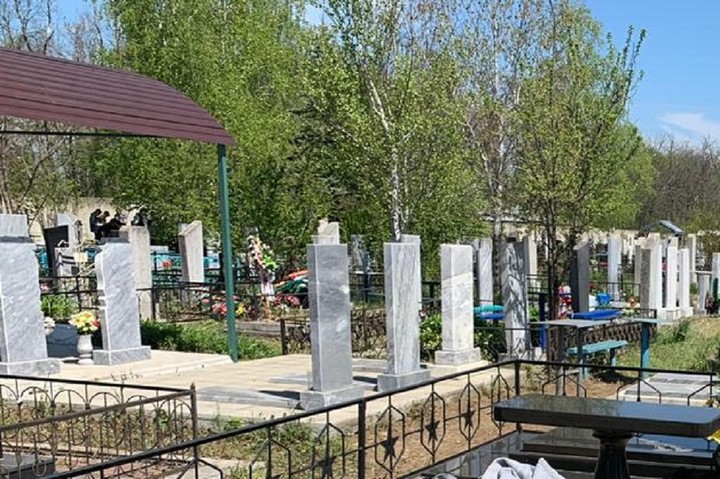 На сотрудника МКУ «Благоустройство» завели дело за продажу участков на кладбище  Майкопа