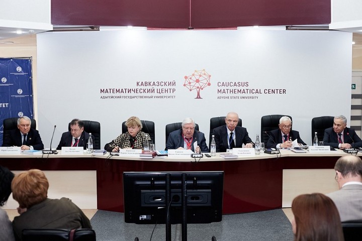 В Адыгее обсудили вопросы сотрудничества российского общества