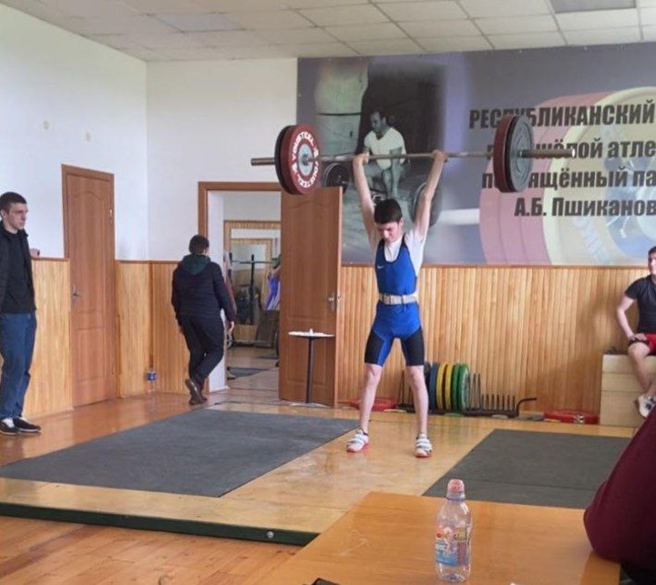 В Адыгеи прошло открытое Первенство МО "Уляпское сельское поселение" по тяжелой атлетике