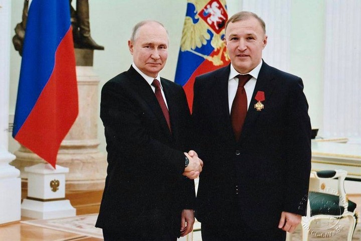 Мурат Кумпилов награждён орденом «За заслуги перед Отечеством» IV степени