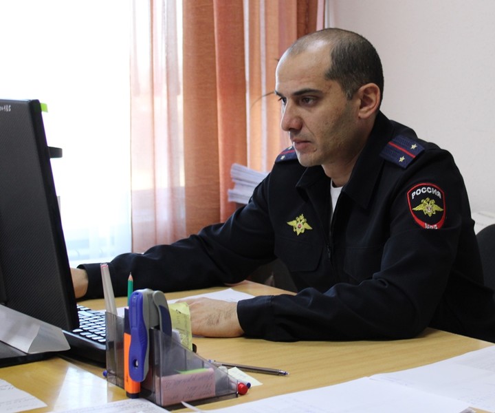 Полицией Адыгейска задержан мужчина, подозреваемый в краже денег с банковского счета