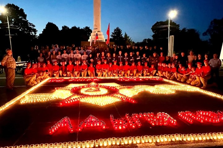 В Майкопе прошли акции «Огненные картины войны» и «Свеча памяти»