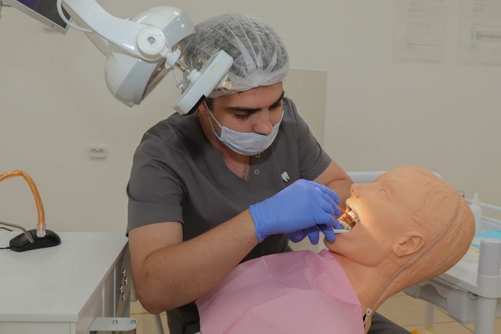В Адыгее стартовали государственные экзамены у студентов-стоматологов