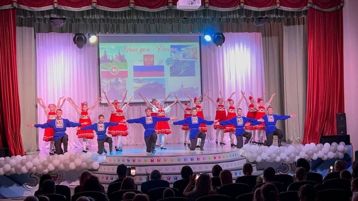 Ансамбль народного танца "Иван-да-Марья" из Адыгеи выступил в Татарстане