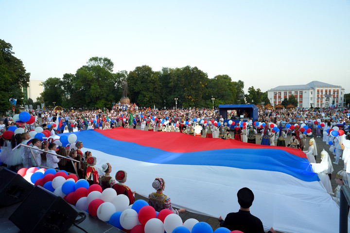 В Майкопе состоится праздничный концерт, посвященный Дню Государственного флага 