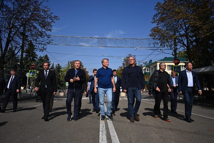 Вице-премьер Дмитрий Чернышенко прибыл с рабочей поездкой в Адыгею
