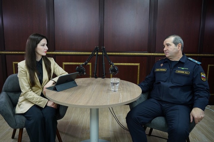 Нальбий Шахиев  рассказал о работе службы судебных приставов в Адыгее
