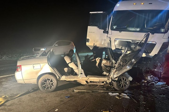 В Адыгее произошло смертельное ДТП с участием легковушки и грузовика
