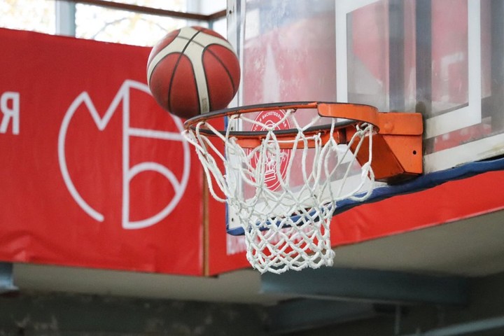 В Адыгее факультеты МГТУ определили лучшую команду в баскетболе