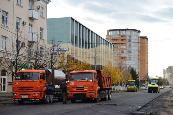В Майкопе капитально ремонтируют полтора километра улицы Советской