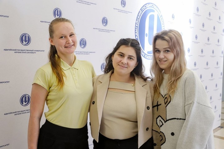 Три студентки АГУ вышли в финал национальной премии «Студент года»