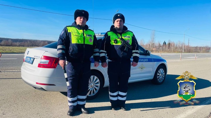 В Адыгее сотрудники ГИБДД оперативно доставили в больницу пострадавшего