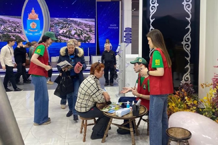 Волонтеры-медики МГТУ участвуют в работе выставки «Россия» на ВДНХ