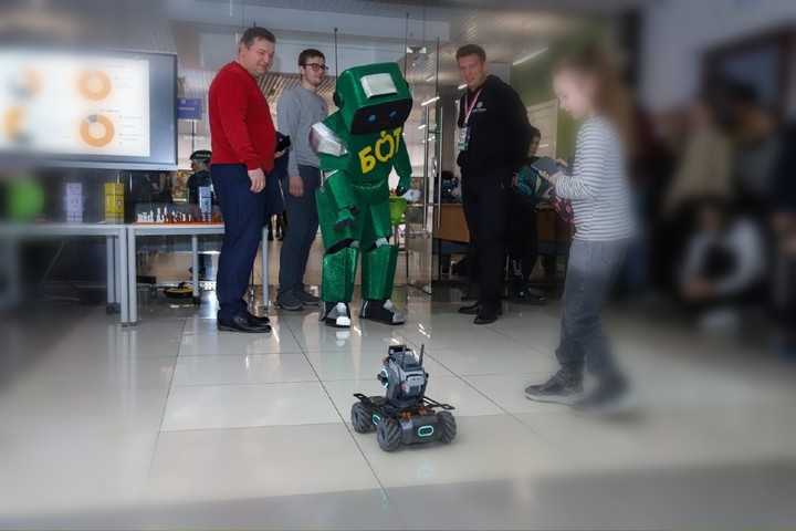 В республиканском дне Робототехники приняли участие 200 детей со всей Адыгеи 